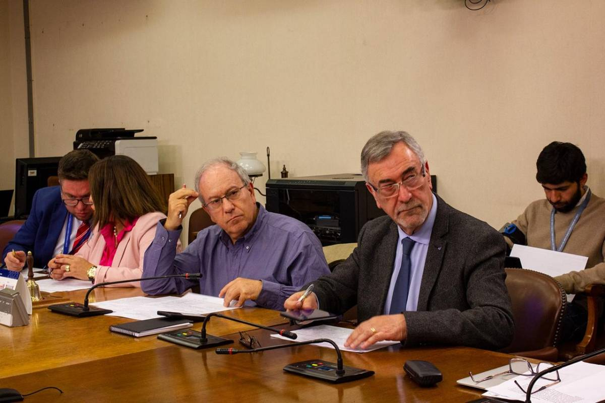 Diputado Jorge Saffirio suscribe proyecto que busca establecer nueva prórroga para que Comités de Agua Potable Rural se puedan inscribir en el Registro de Operadores y constituyan los Consejos Consultivos