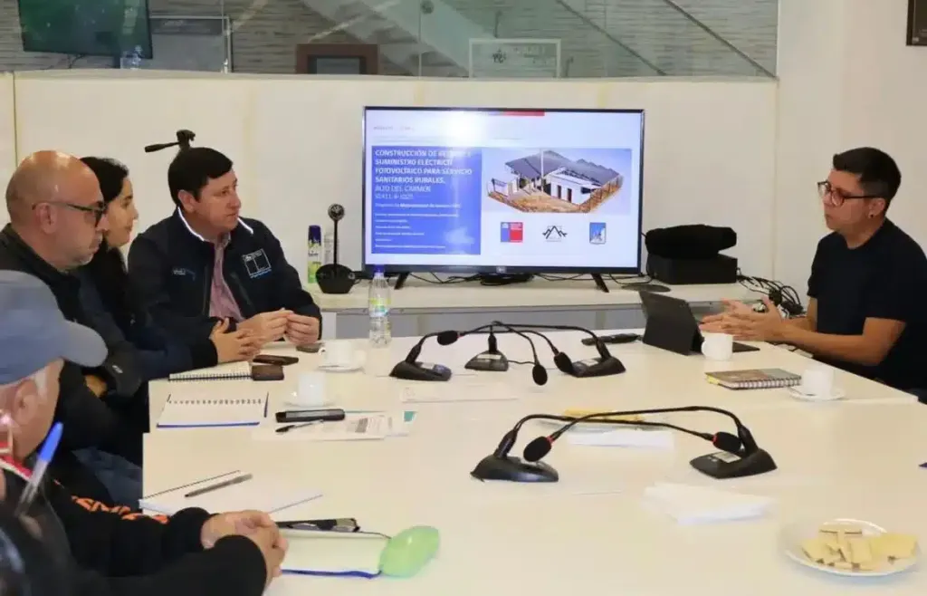 Alto del Carmen: SECPLAN presenta proyecto para asegurar suministro eléctrico de Servicios Sanitarios Rurales